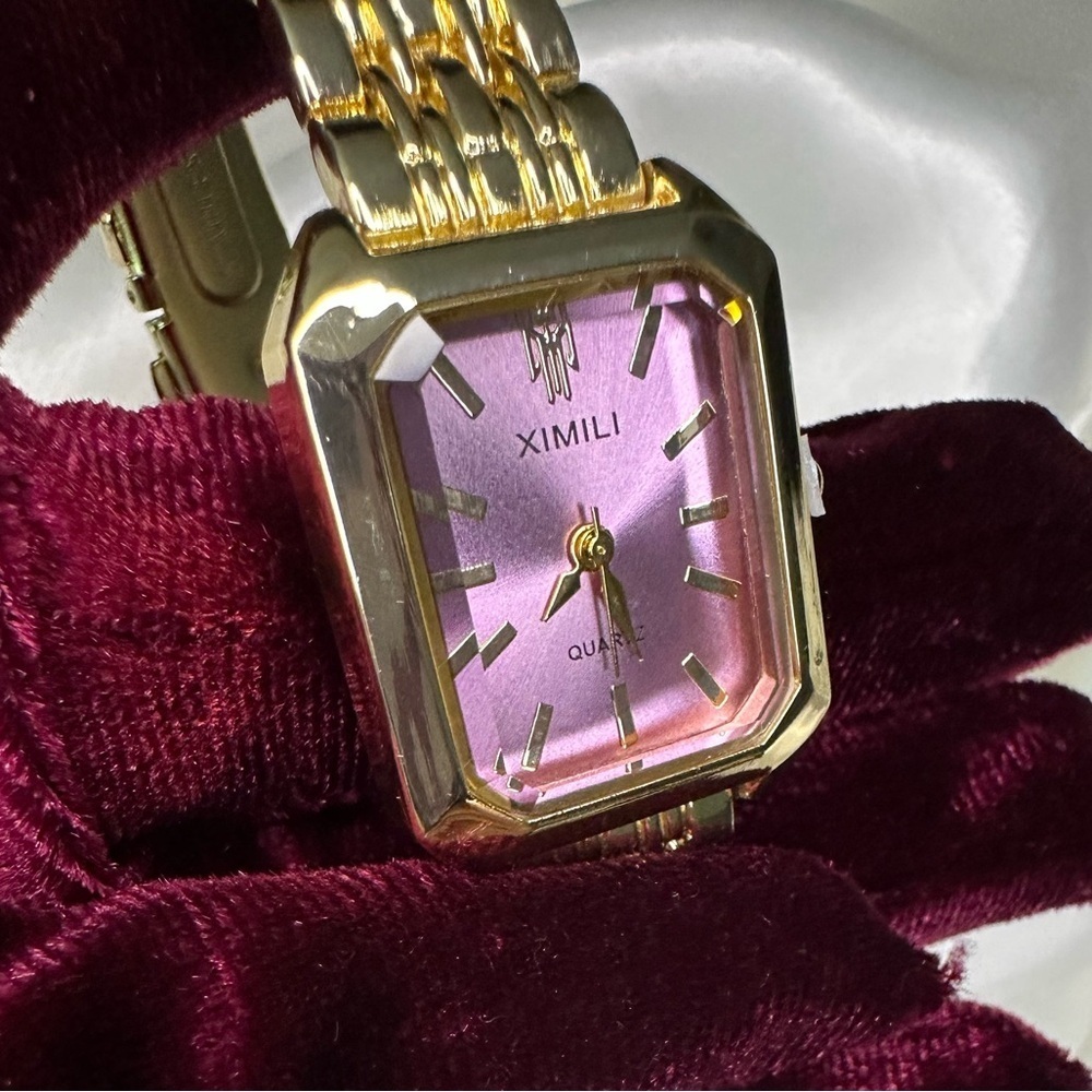 Elegant Gold Snake Chain Watch - Picture 5 of 9
